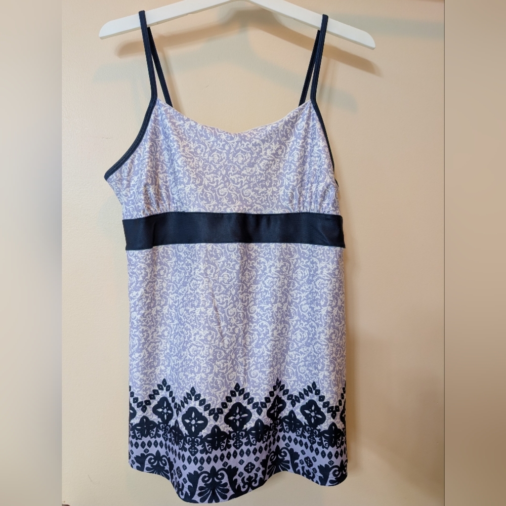Reebok Lavender, White, and Navy Athletic Top
